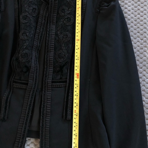 Blazer - Picture 6 of 8